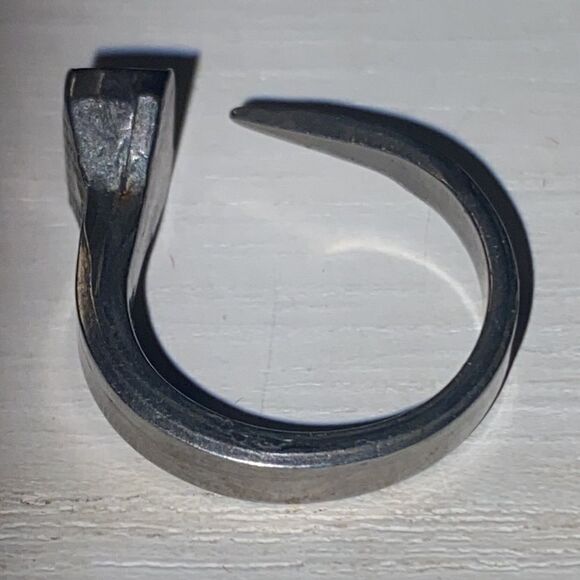 1950S GENE AUTRY HORSESHOE NAIL RING - Picture 5 of 6